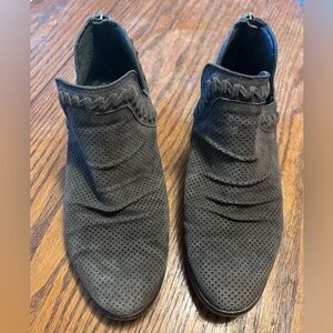 Vince Camuto swede booties